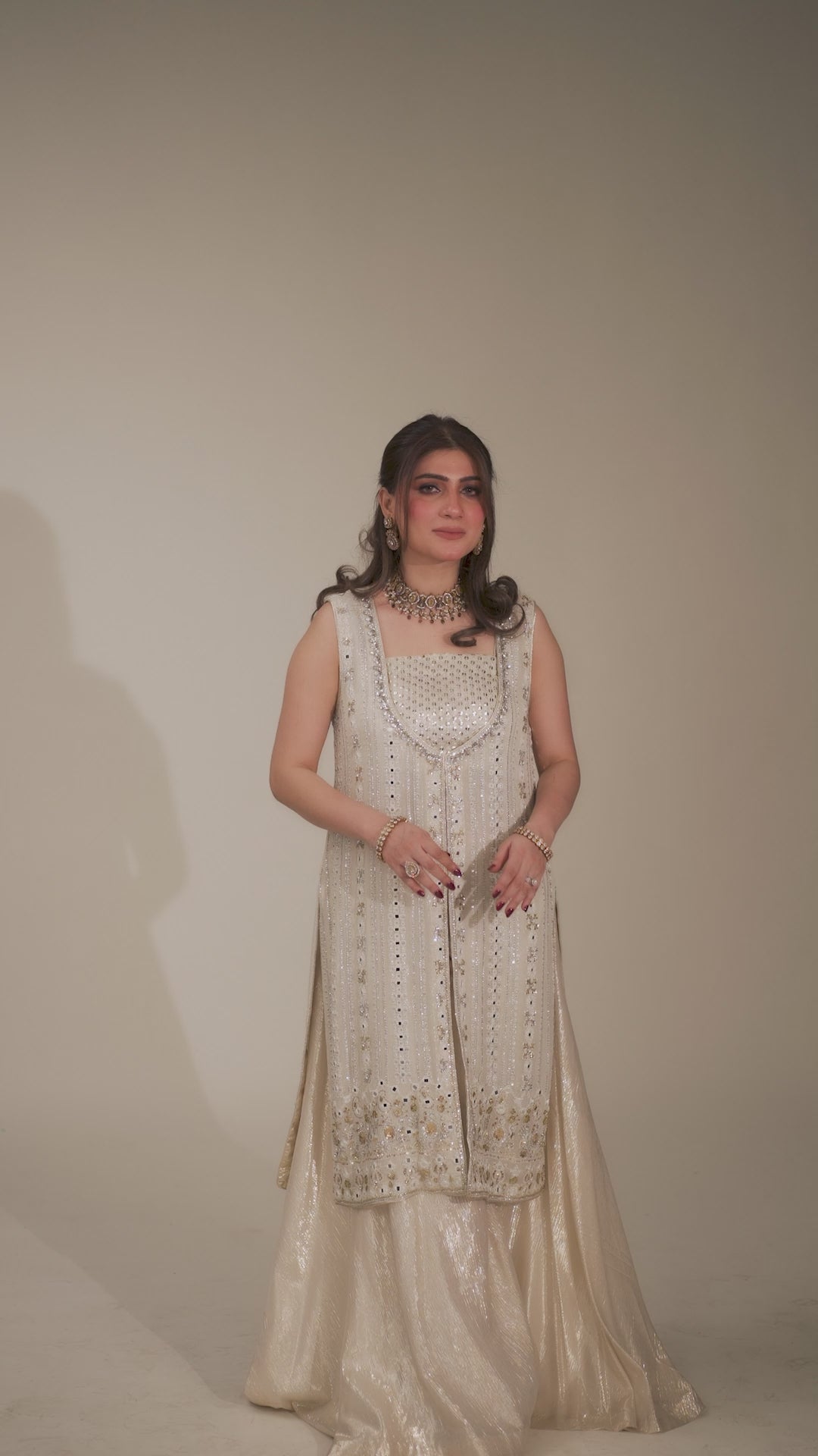 CHIKANKARI LUMINA