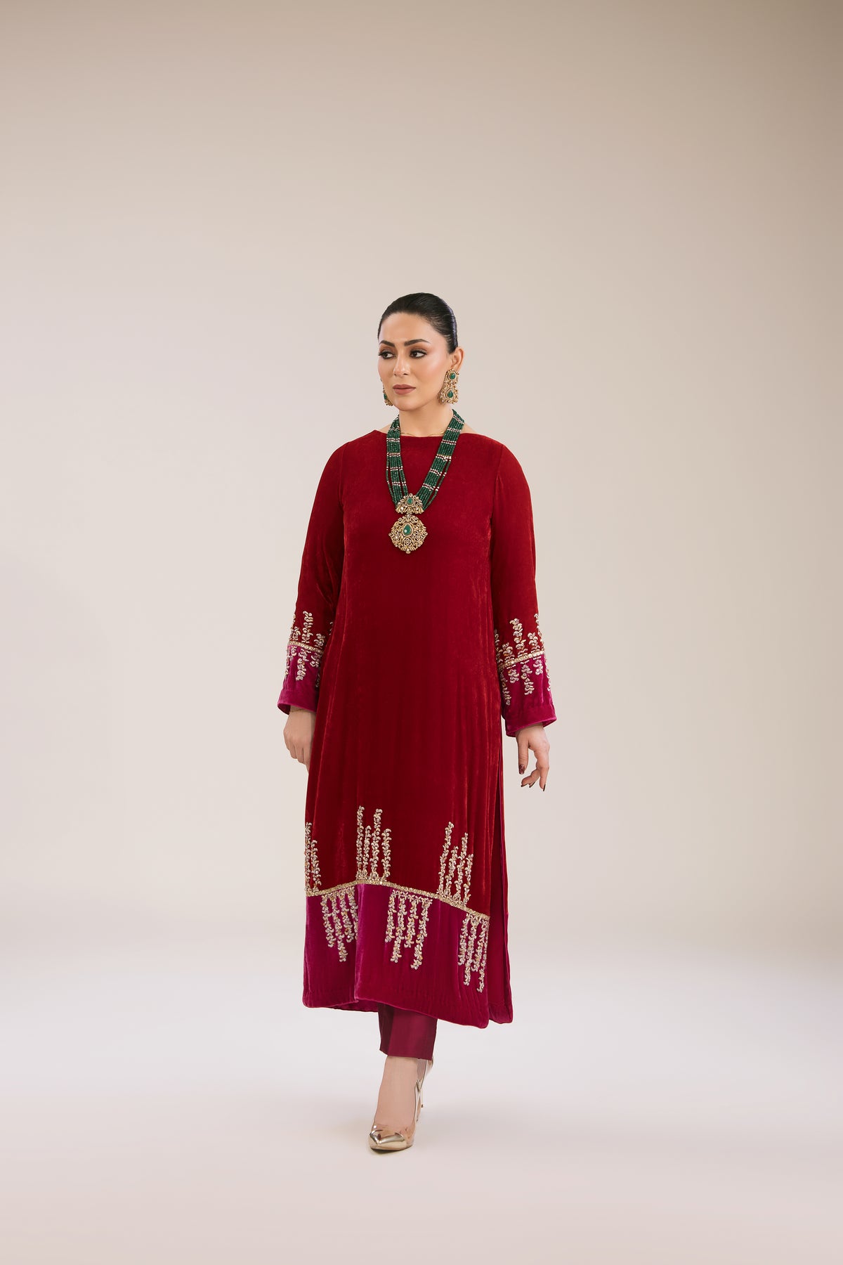 ELEGANT VELVET DRESS